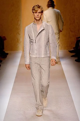 Look 10